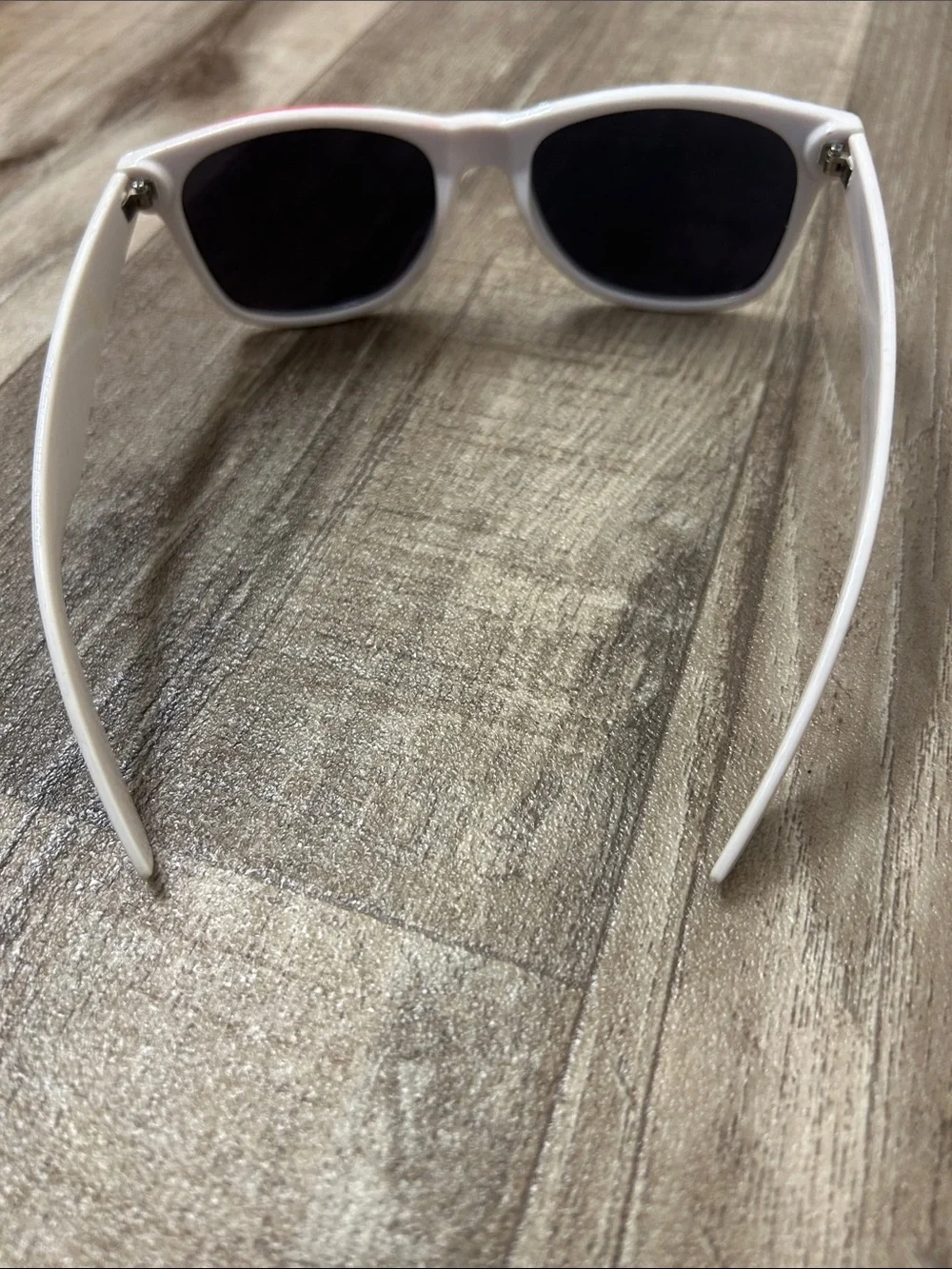 N/A patriotic wayfarer